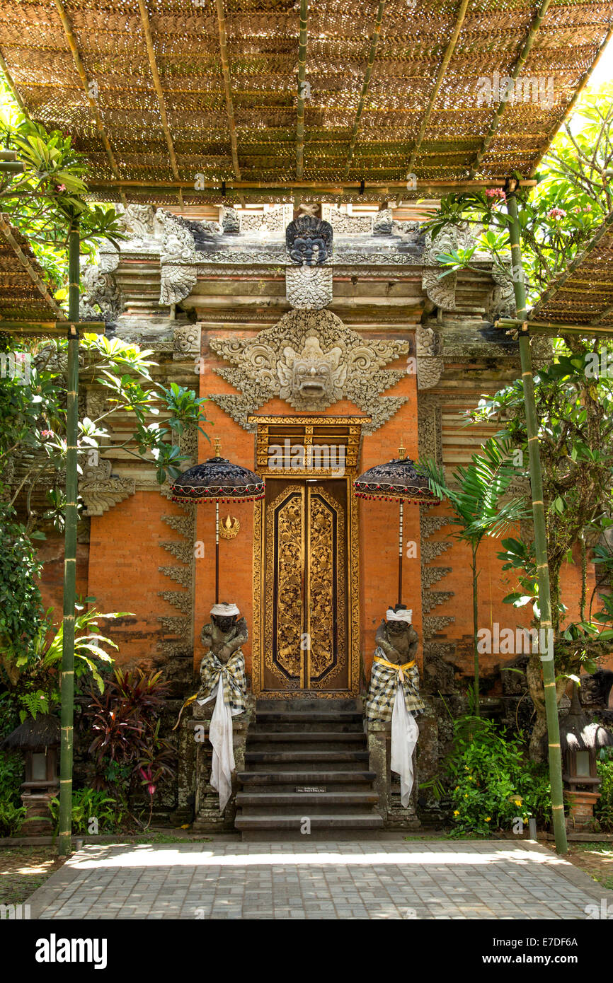 Porte d'entrée au Palais Royal d'Ubud, Bali Banque D'Images