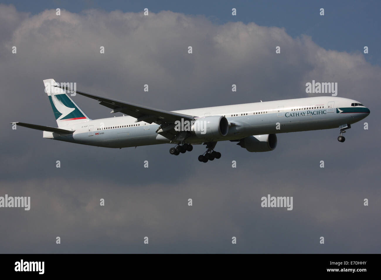 CATHAY PACIFIC 777 de Boeing 300 Banque D'Images