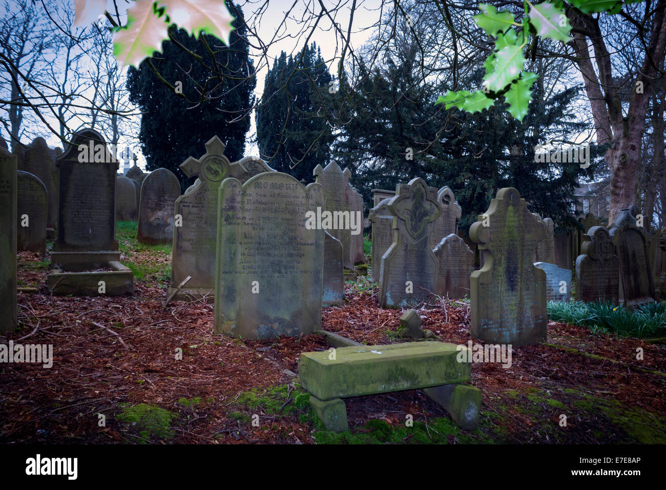 Haworth village, West Riding of Yorkshire, Angleterre. Le cimetière, célèbre pour sa liaison avec la soeurs Bronte, Charlotte Banque D'Images