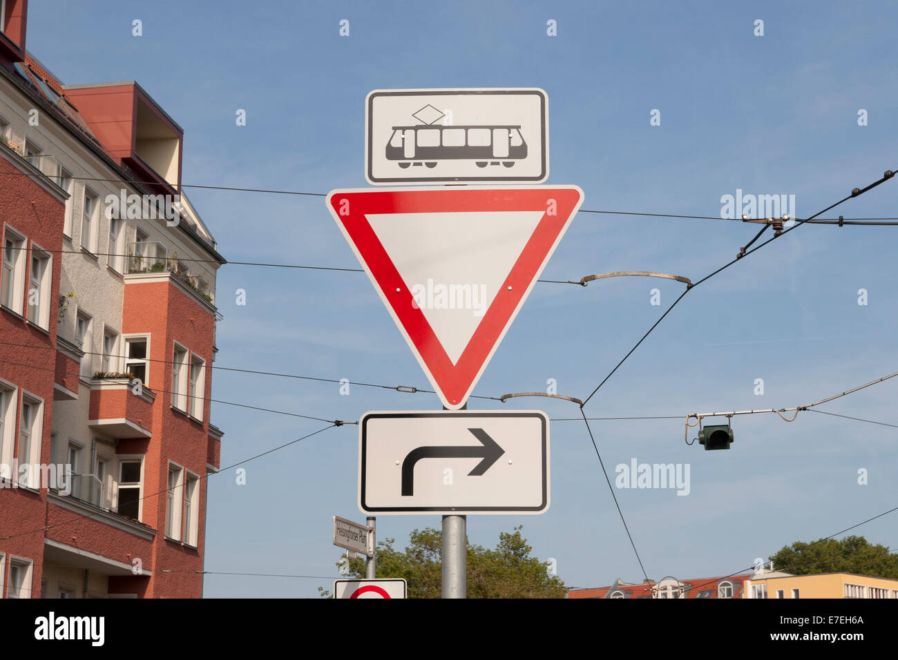 Donner signe ainsi le Tram Berlin Allemagne Banque D'Images