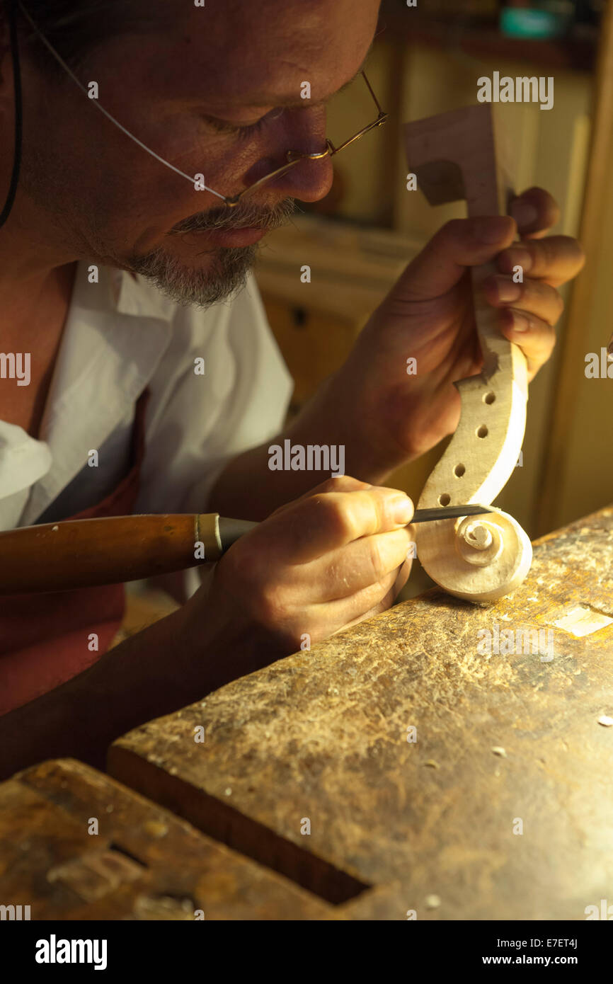 Luthier à atelier à Rome Banque D'Images