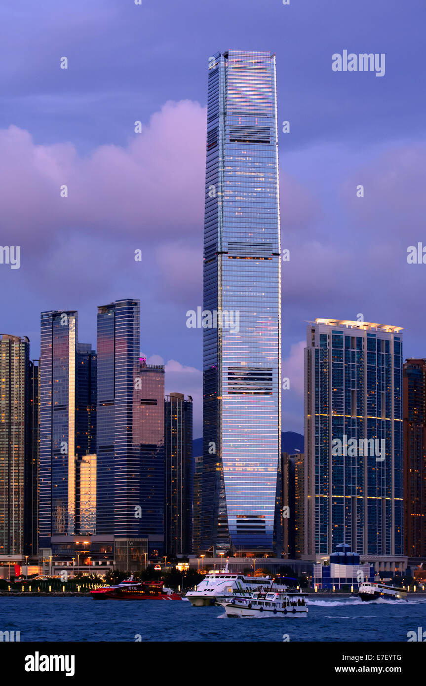 La nouvelle ville de Kowloon et de Hong Kong, le plus haut bâtiment de l'International commerce center ICC, Hong Kong, Chine. Banque D'Images
