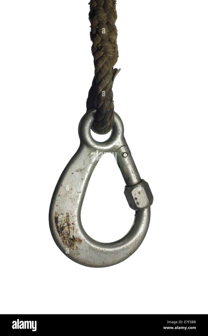 Vieille corde et grand crochet métallique sur fond blanc Banque D'Images