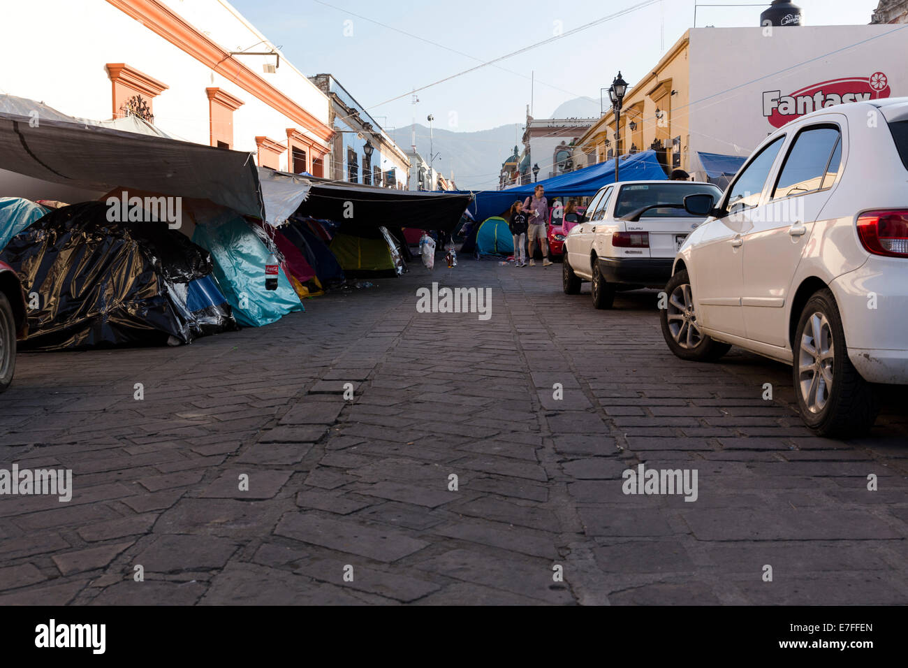 Camping Les enseignants de Oaxaca Zocalo de poursuivre leur lutte contre la réforme de l'éducation Banque D'Images