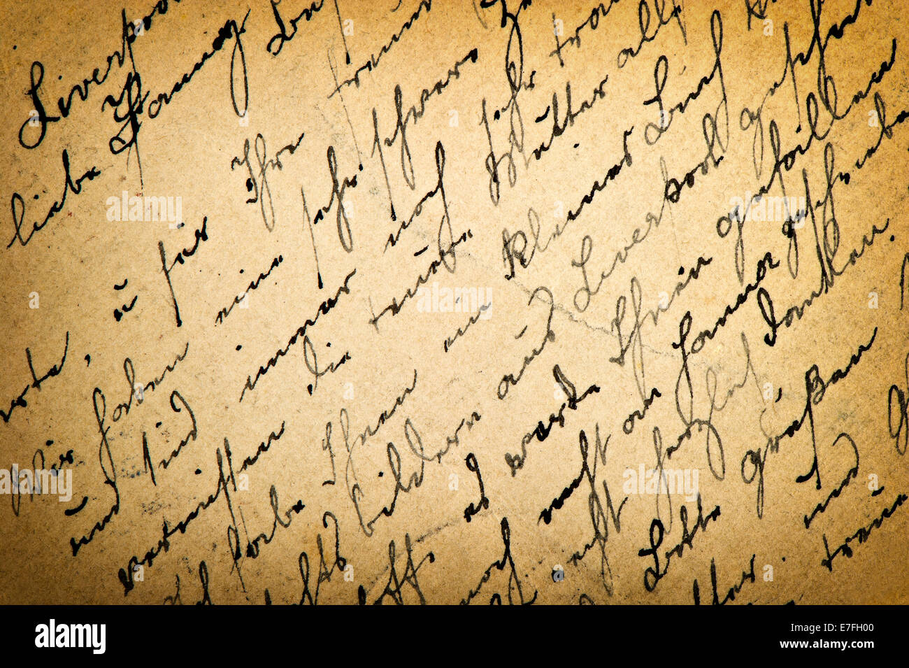 Lettre ancienne vintage avec l'écriture. Grunge background. Retro style tonique photo Banque D'Images