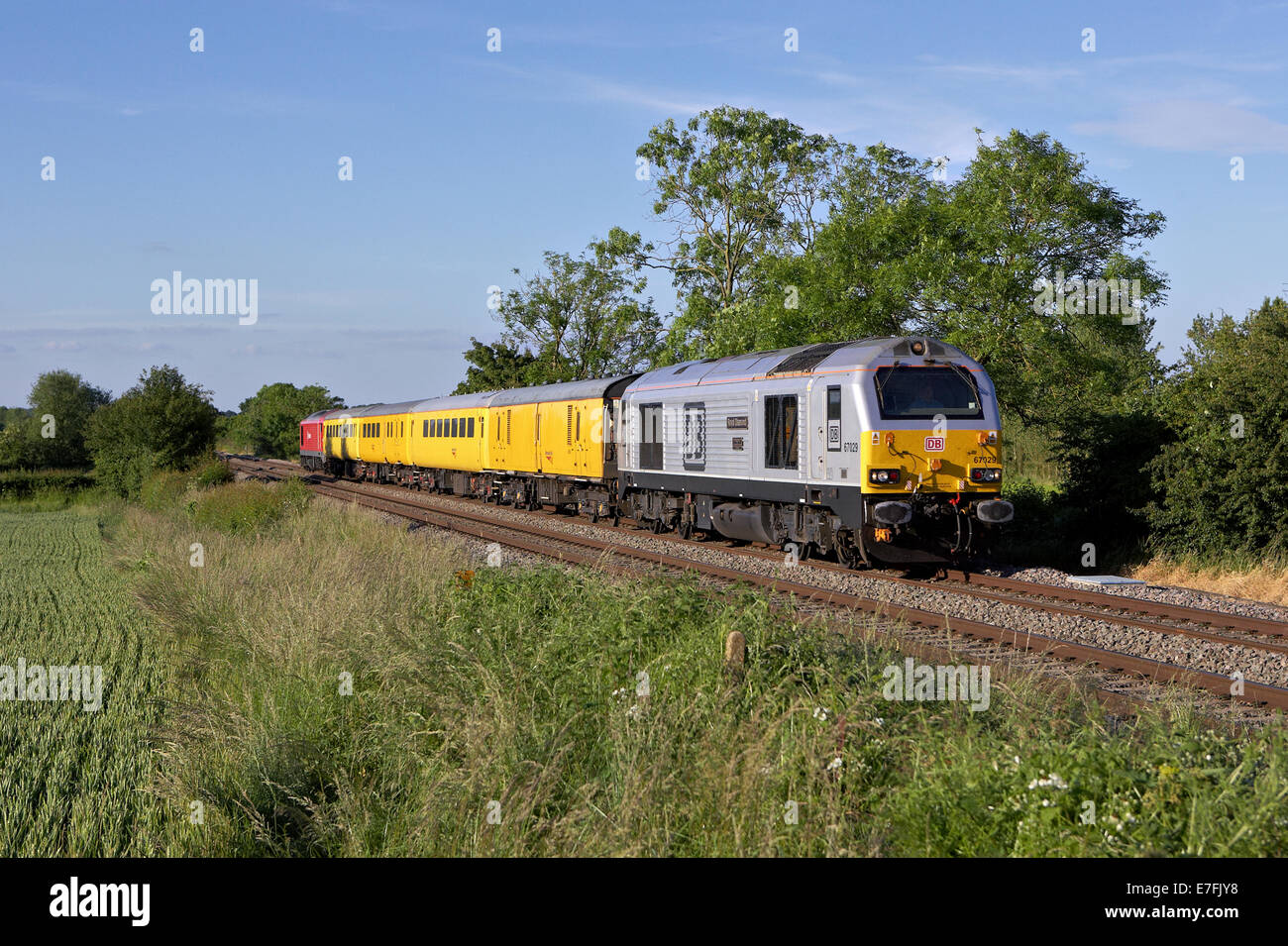 67029 top n tails avec 67027 sur 1Z17 17:56 - Derby de chêne ancien train d'essai commun au Norton le 12 juin 2014. Banque D'Images