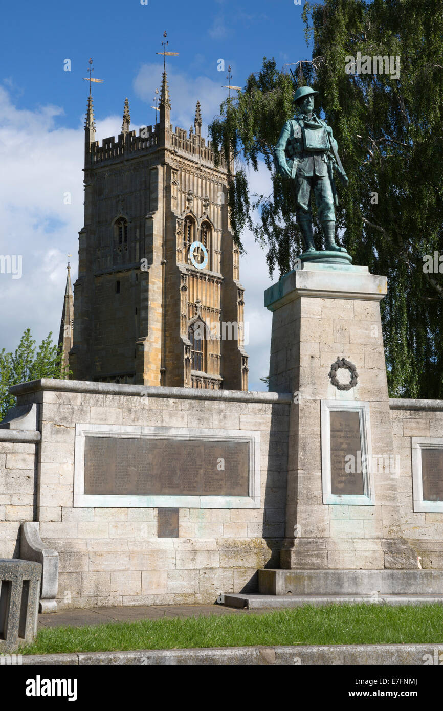 Le Clocher et War Memorial, Abbey Park, Evesham, Worcestershire, Angleterre, Royaume-Uni, Europe Banque D'Images