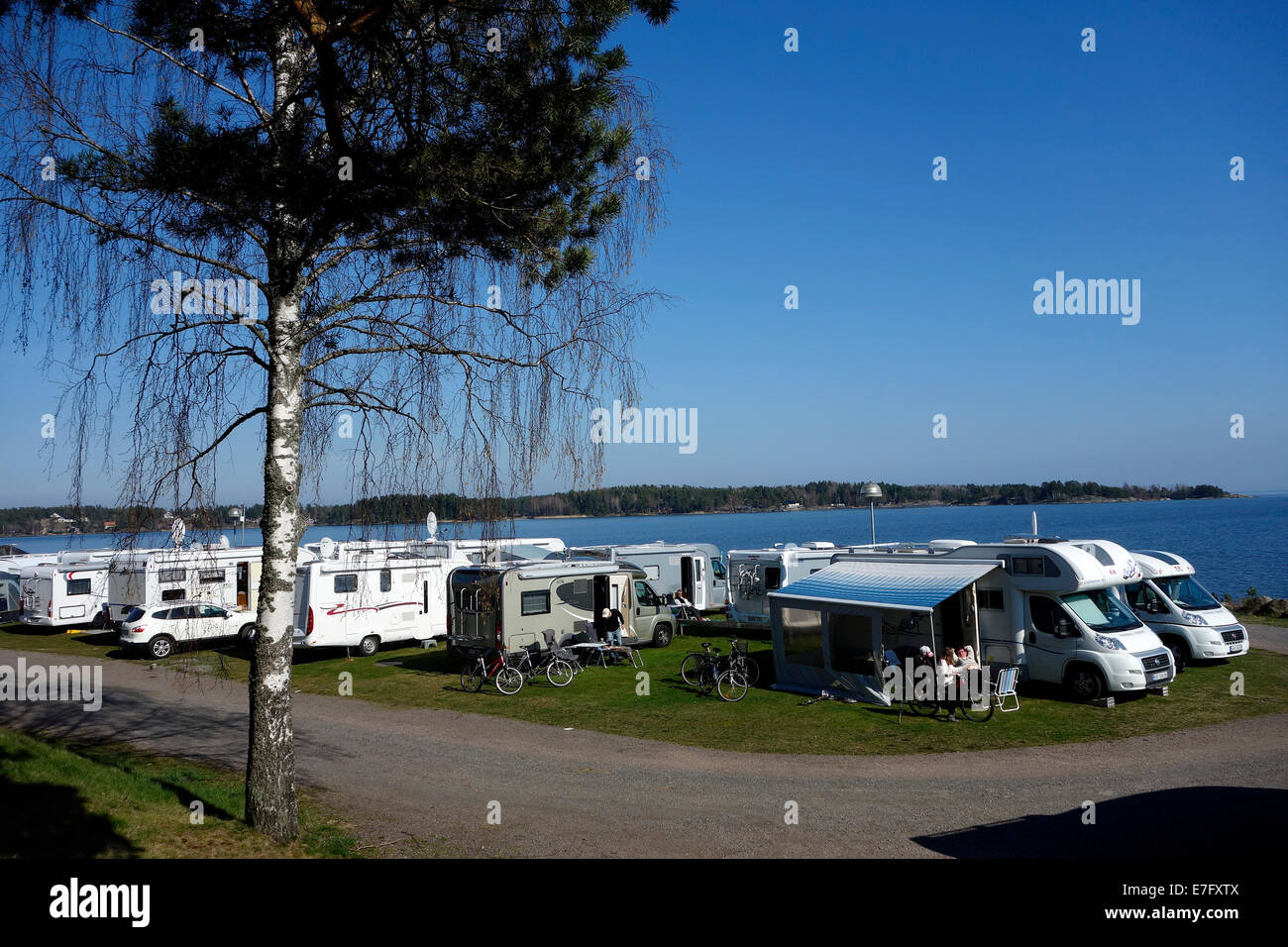 Caravanes et véhicules de loisirs en lignes Örnäs Camping Site, Åmål, Suède Banque D'Images
