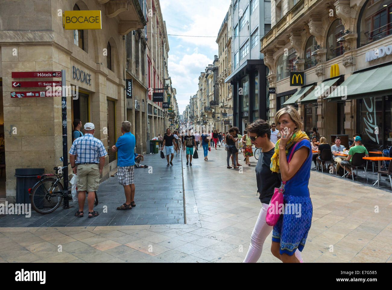 Bordeaux, France, scènes de rue, les gens Shopping, Centre de la ville, à la zone piétonne Banque D'Images