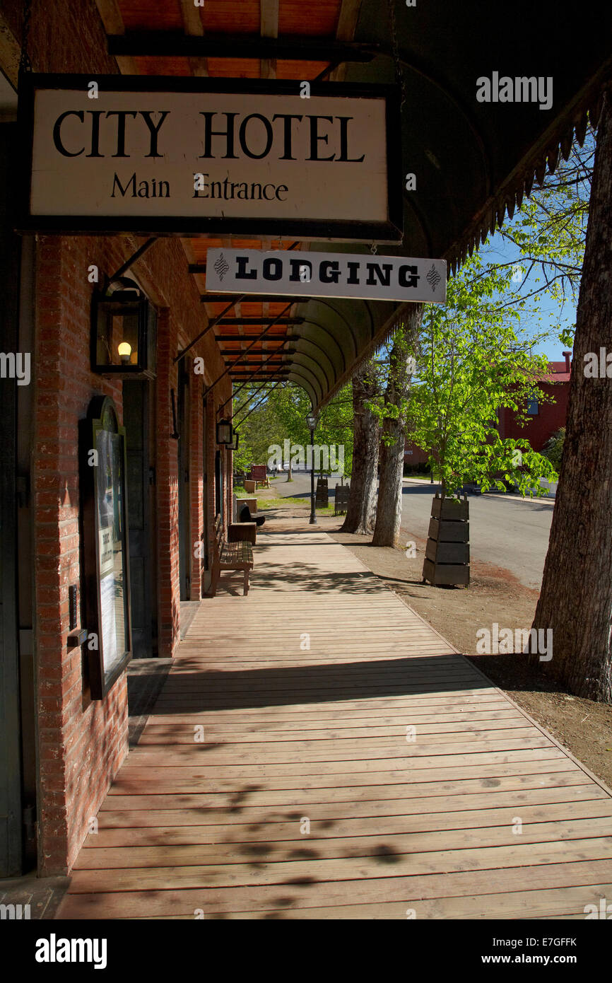 Hôtel de ville (1856), Main Street, Columbia State Historic Park, Columbia, du comté de Tuolumne, contreforts de la Sierra Nevada, en Californie, États-Unis Banque D'Images