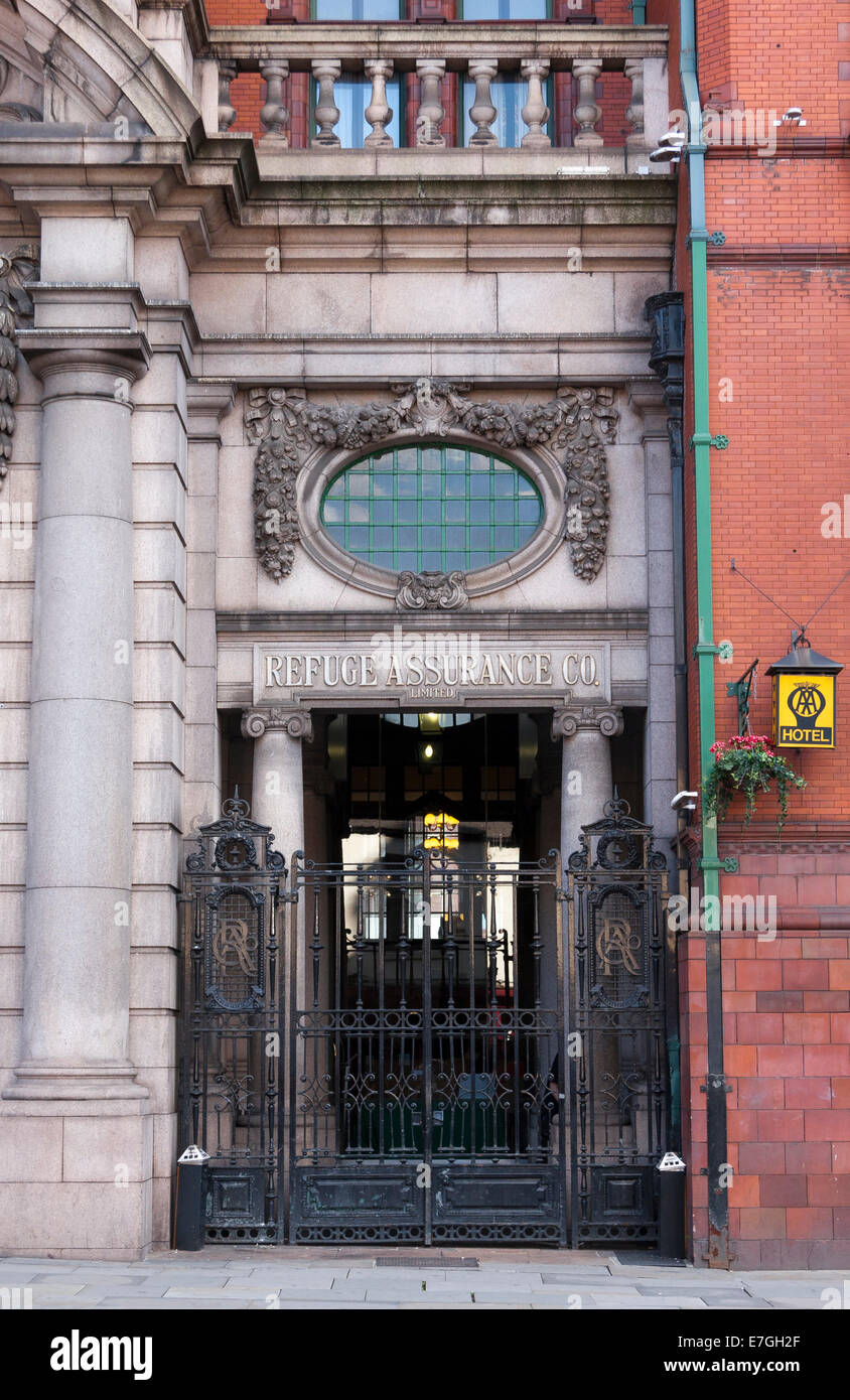 Entrée principale à côté du Palace Hotel, Manchester (anciennement l'Assurance bâtiment) Refuge Banque D'Images