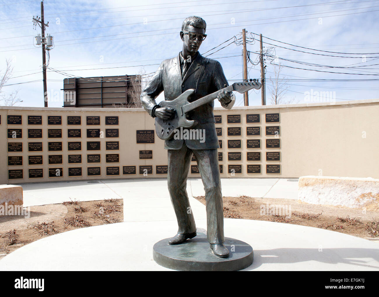 La Buddy Holly Statue à Lubbock, Texas, rend hommage au pionnier du rock 'n' roll qui a façonné l'histoire de la musique avec son son et son style emblématiques. Banque D'Images