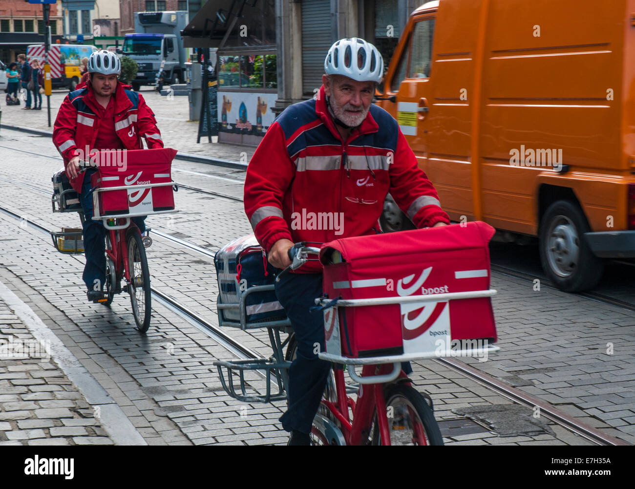 Les postiers à vélo, Gand, Belgique Banque D'Images