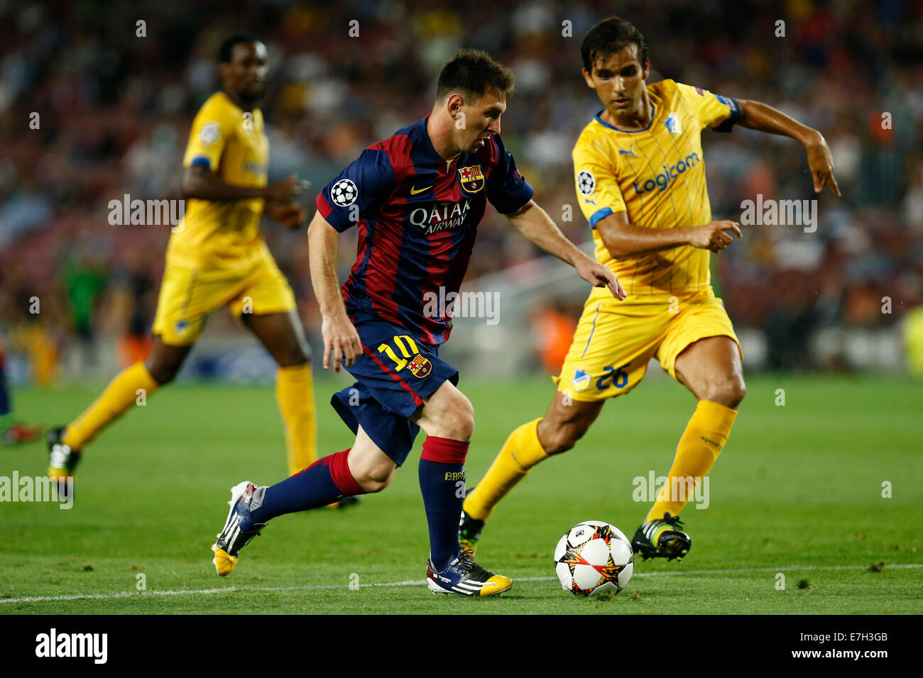 Bracelona, Espagne. 17 Septembre, 2014. Lionel Messi de Barcelone (C) se casse pendant le match par groupe de Ligue des Champions contre l'APOEL Nicosie FC, au Camp Nou à Barcelone le 17 septembre 2014. Barcelone a gagné 1-0. Credit : Pau Barrena/Xinhua/Alamy Live News Banque D'Images