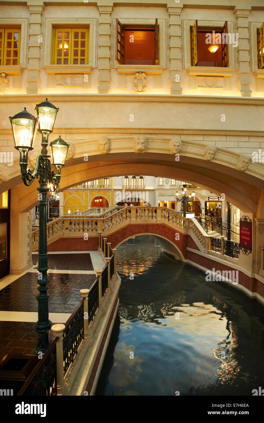 Grand Canal, à l'intérieur du Venetian Resort Hotel Casino, Las Vegas, Nevada, USA Banque D'Images