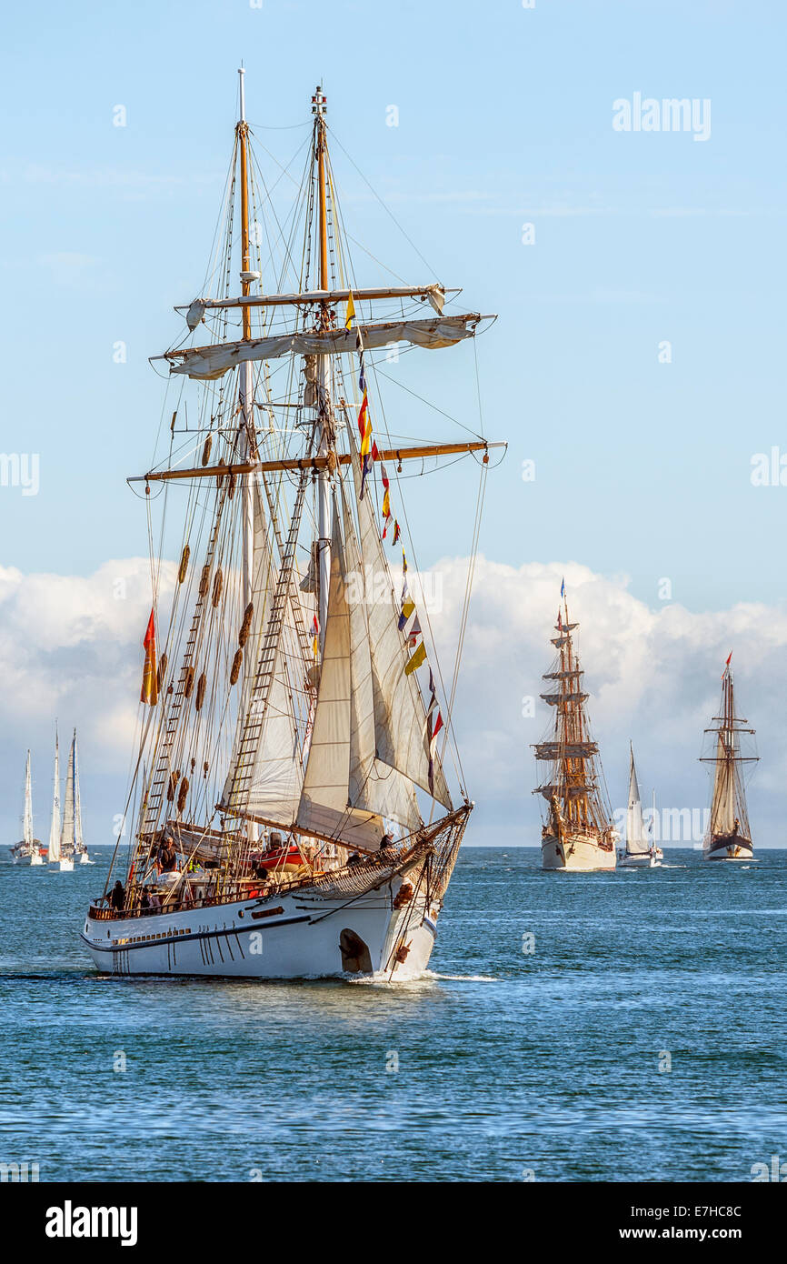 Apprendre le métier sur le voilier-école australienne tall ship 'Tous' à Adelaide Banque D'Images