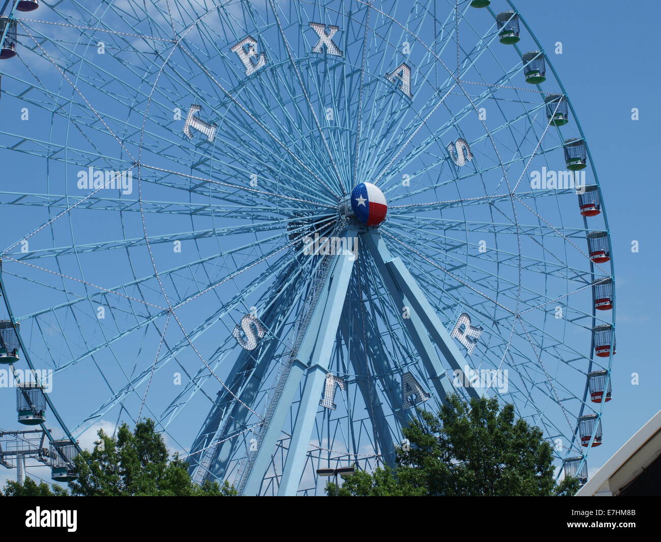 Le Texas Star à Fair Park à Dallas, Texas, États-Unis. La roue comme Big Tex Texas sont des points de repère. Banque D'Images