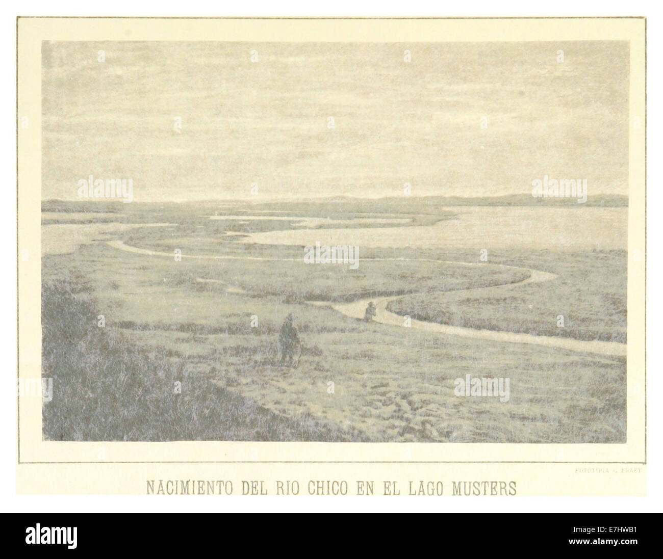 Cette illustration de Fontana de 1886 représente l'origine du Río Chico chez Lago Musters en Patagonie, Argentine. La carte et le texte qui l'accompagne fournissent un enregistrement visuel et géographique des caractéristiques naturelles de la région. Banque D'Images Cette illustration de Fontana de 1886 représente l'origine du Río Chico chez Lago Musters en Patagonie, Argentine. La carte et le texte qui l'accompagne fournissent un enregistrement visuel et géographique des caractéristiques naturelles de la région. Banque D'Images