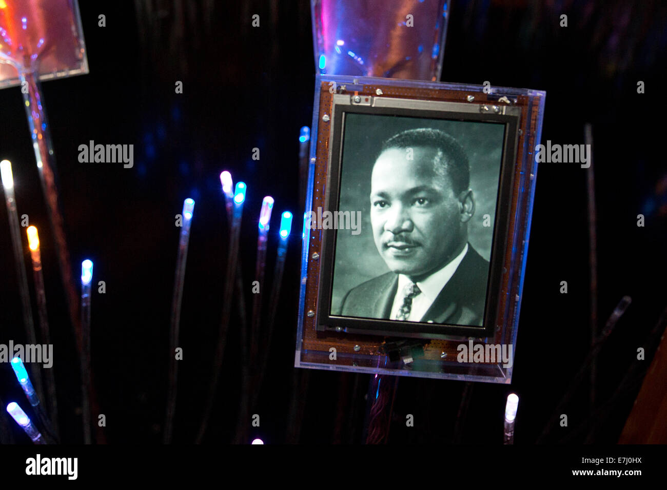 Le Centre Nobel de la Paix à Oslo. Une image de Martin Luther King qui a remporté le prix en 1964. Banque D'Images