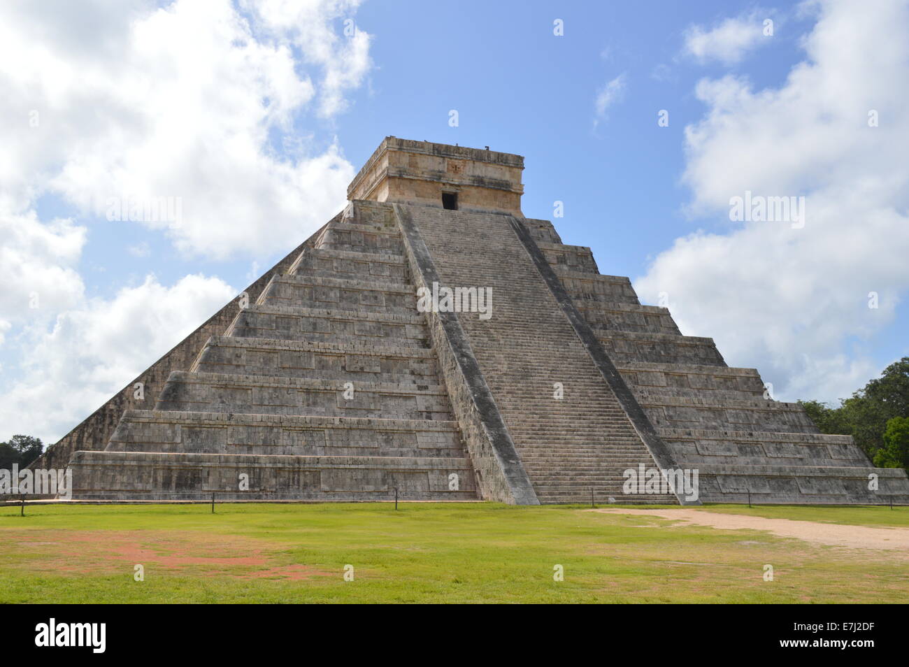 Le Mexique, Yucatan. Chichen Itza, les ruines el Castillo Banque D'Images