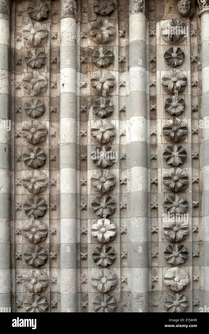 Pierre ouvragée, La Cathédrale de Saint Etienne, Cahors Banque D'Images