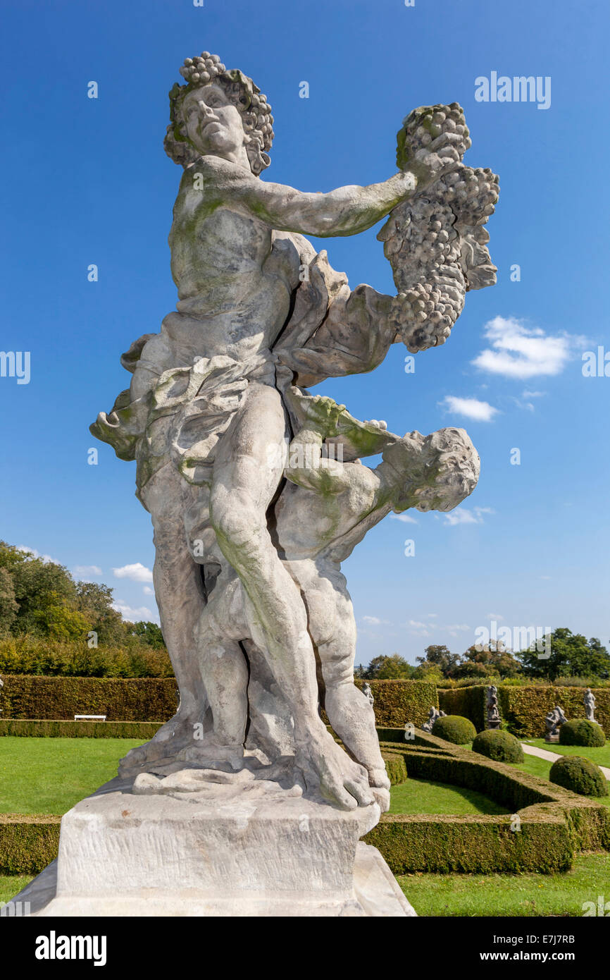 Statue baroque de Matthias Bernard Braun dans les jardins du palais de Lysa nad Labem. Sculpture baroque de la République tchèque Banque D'Images