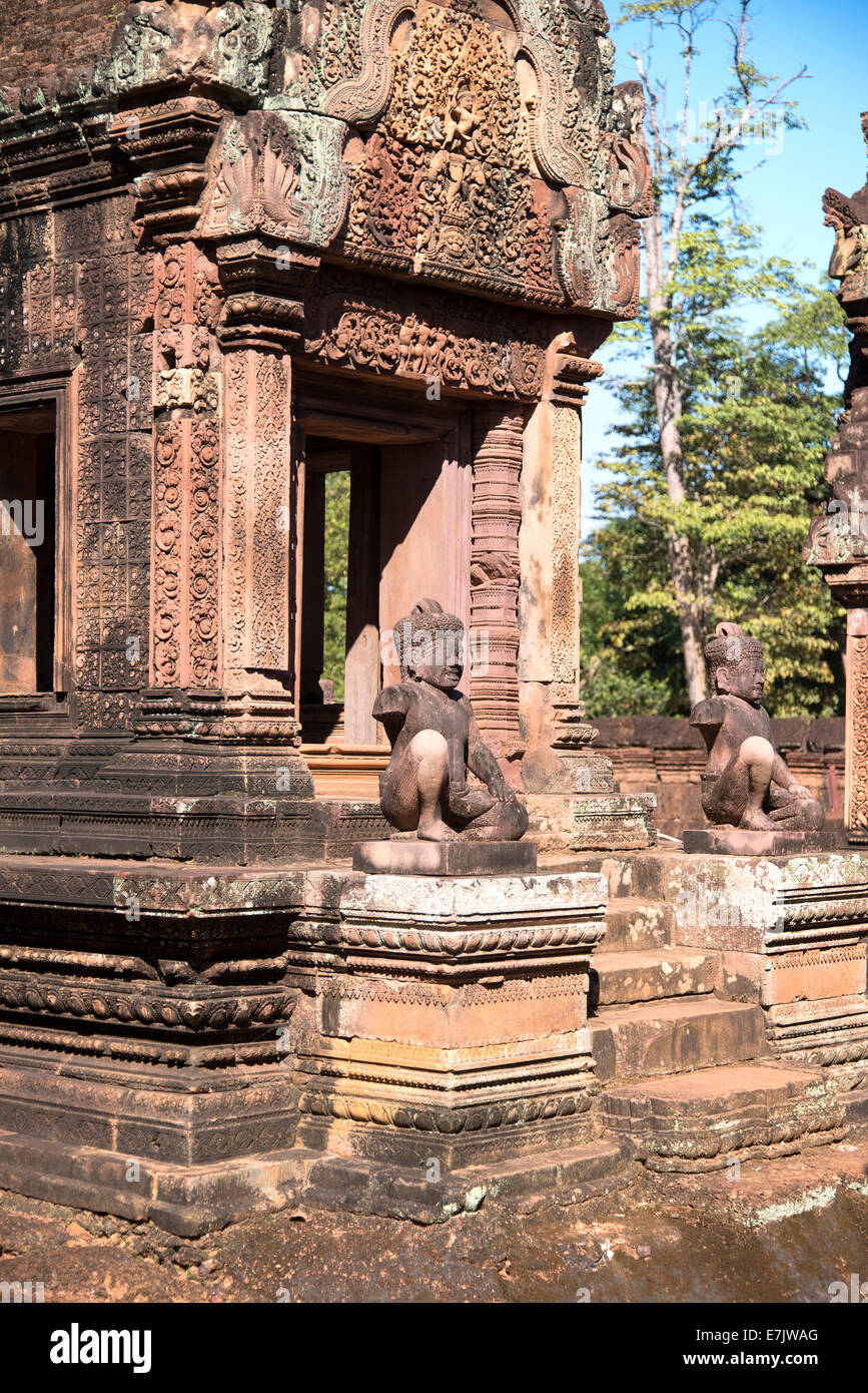 Joyau de l'art khmer faite de pierres de sable rouge, Siem Reap, Cambodge Banque D'Images