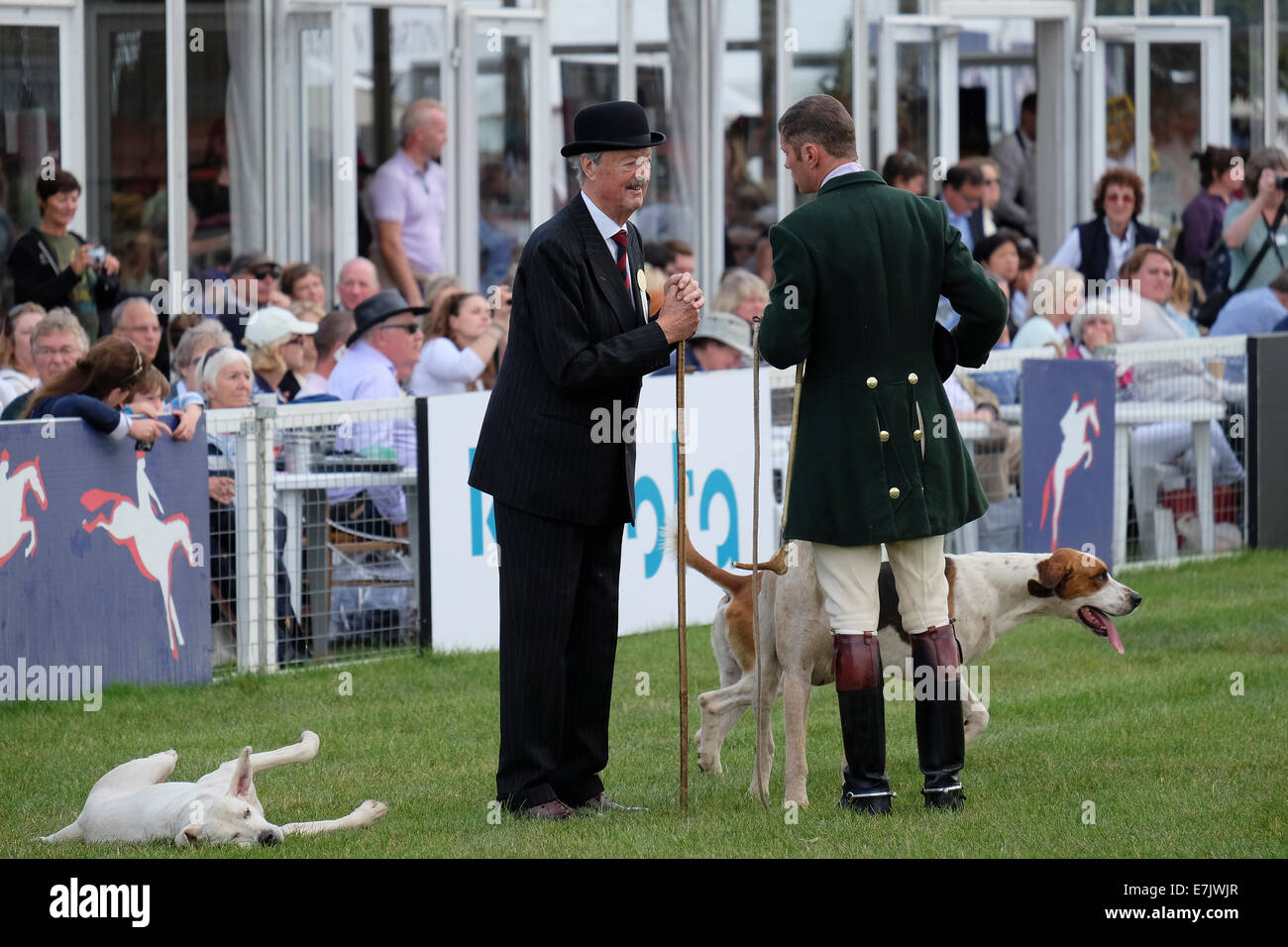 Le duc de Marlborough hébergeant un groupe de chasse locale au Blenheim International Horse Trials 2014. Banque D'Images