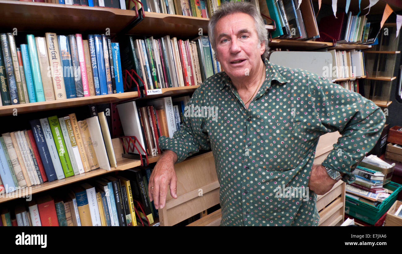 Laugharne Wales UK, vendredi 19 septembre 2014. Bookseller Jeff communes dans son atelier à la librairie MOBILE DYLANS GALLES ÉTRANGE FESTIVAL sur tout ce week-end à Laugharne, Carmarthenshire. . KATHY DEWITT/ALAMY LIVE NEWS Banque D'Images