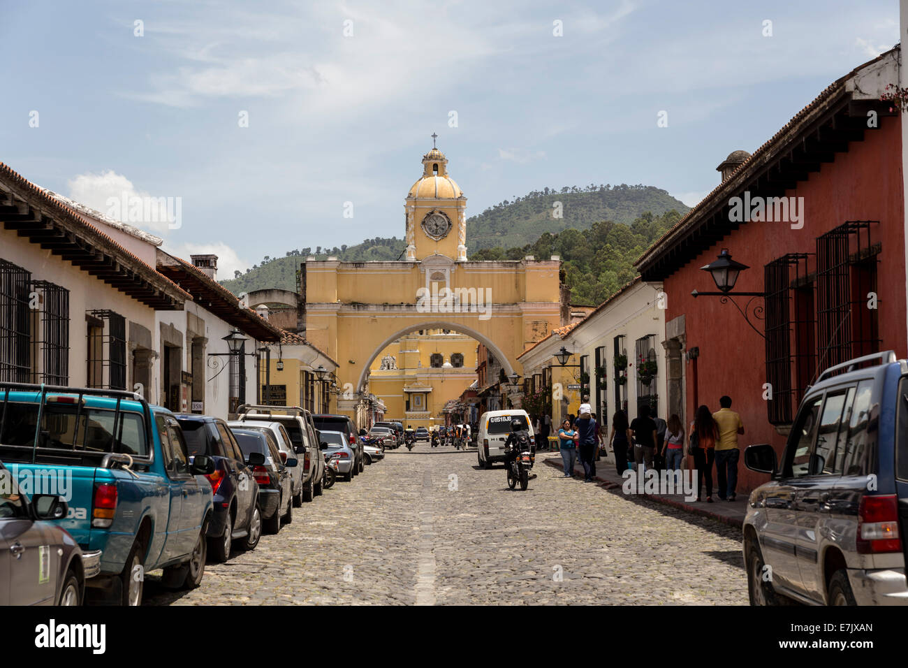 La circulation à proximité de Santa Catalina, Antigua, Guatemala Banque D'Images