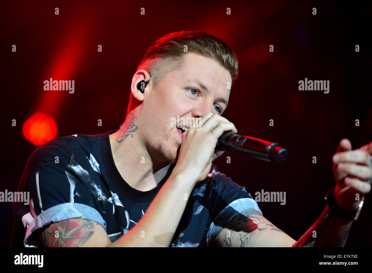 Derry, Londonderry, en Irlande du Nord - 19 septembre 2014. MTV se plante. Rappeur et chanteur-compositeur-interprète LE PROFESSEUR GREEN (aka Stephen Paul Manderson) effectuant à MTV bloque dans Ebrington Square. Crédit : George Sweeney/Alamy Live News Banque D'Images