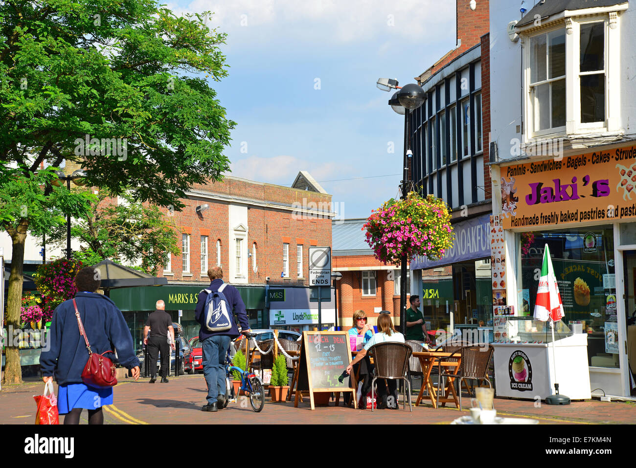 High Street, Aylesbury, Buckinghamshire, Angleterre, Royaume-Uni Banque D'Images