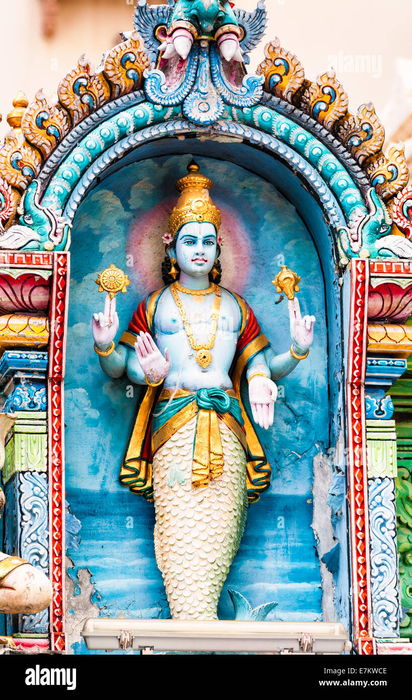 L'une des nombreuses statues de décoration à Sri Krishnan Temple à Singapour. Banque D'Images