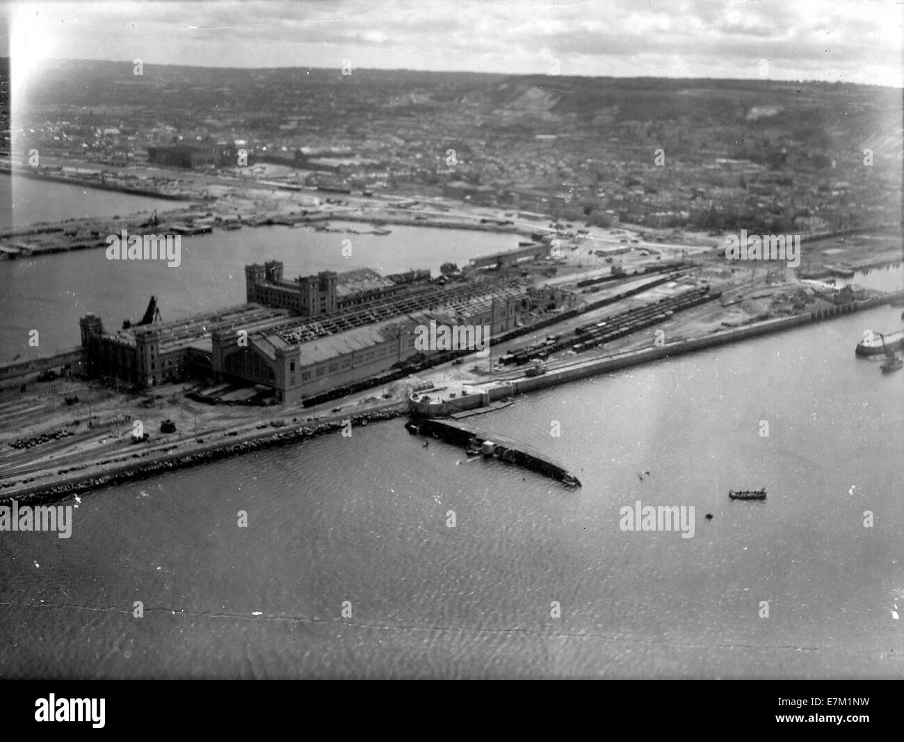 Gare maritime de Cherbourg 1944 vue aerienne Photo Stock Alamy