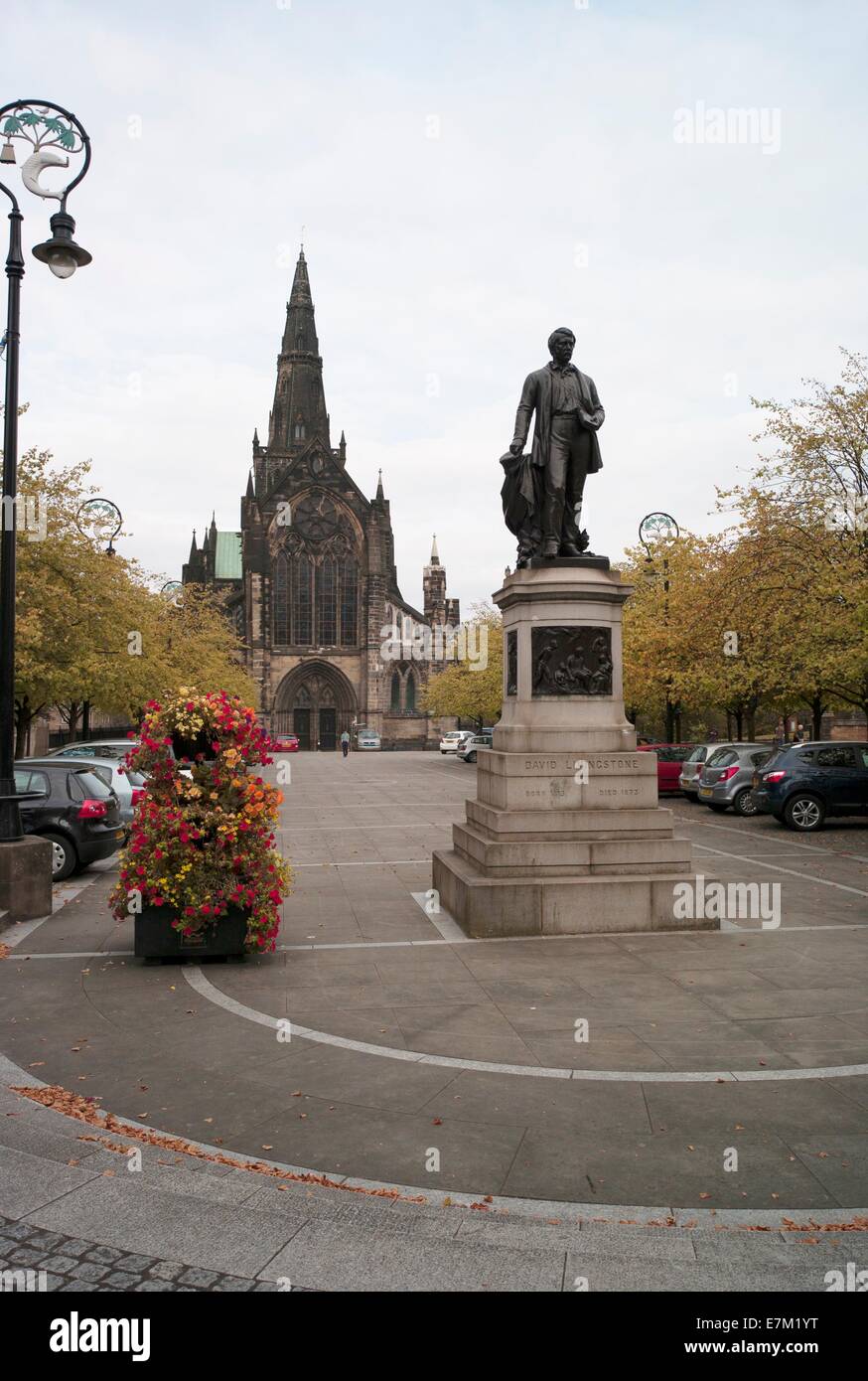 La cathédrale de Glasgow et statue de David Livingstone David Livingstone (19 mars 1813 - 1 mai 1873) Banque D'Images