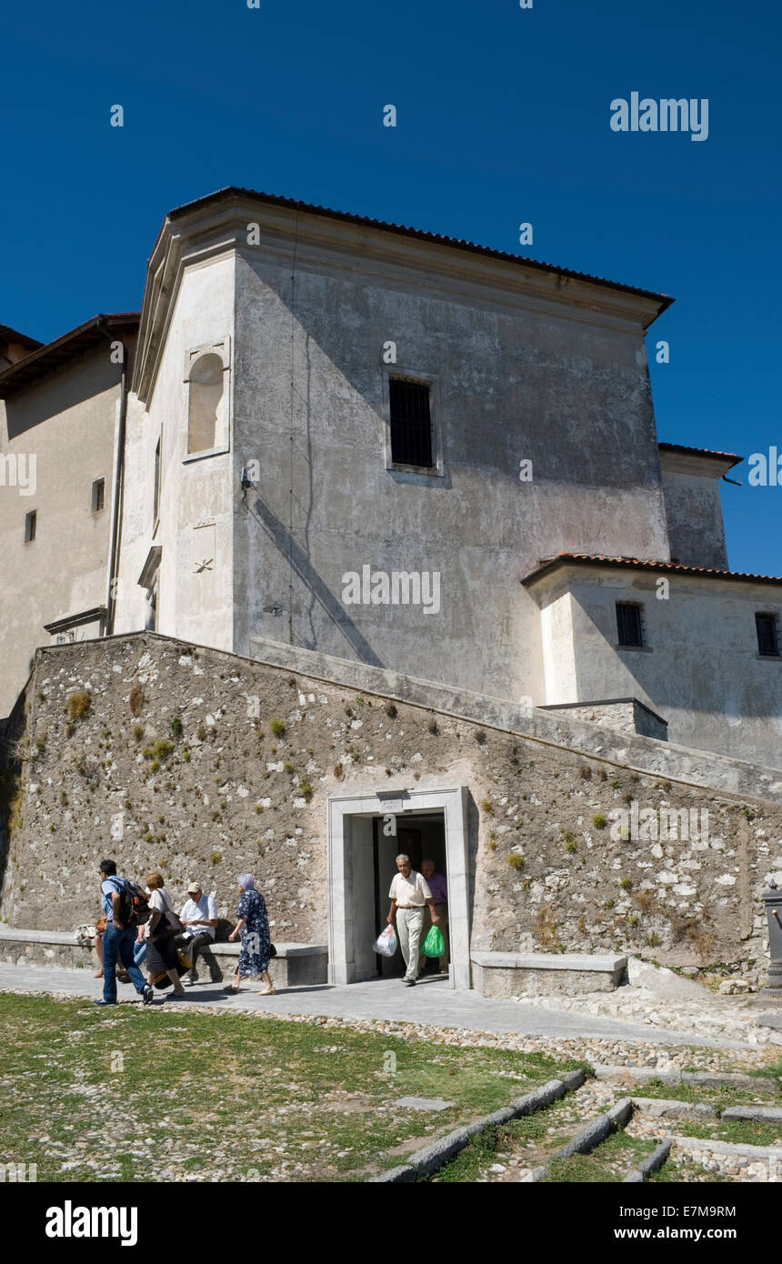Les touristes en Sacro Monte sanctuaire, Varèse, Lombardie, Italie Banque D'Images