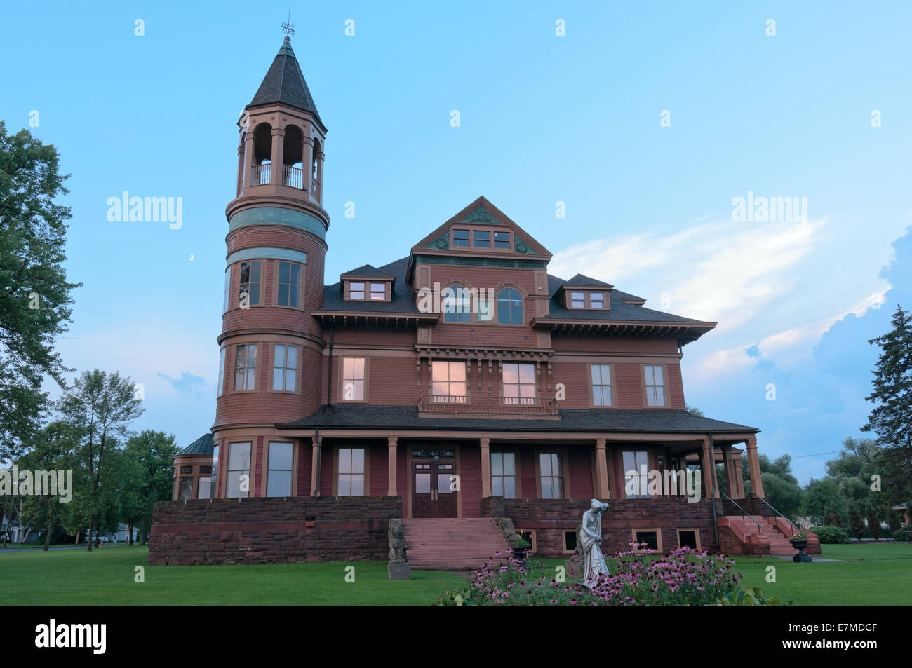 Style Queen Anne historique Victorian Mansion et motifs dans le Wisconsin Superior Banque D'Images