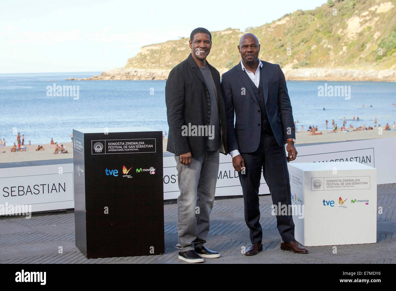 Denzel Washington et directeur Antoine Fuqua au cours de la 'l'Equalizer' photocall lors du 62e Festival International du Film de San Sebastian le 19 septembre 2014/photo alliance Banque D'Images