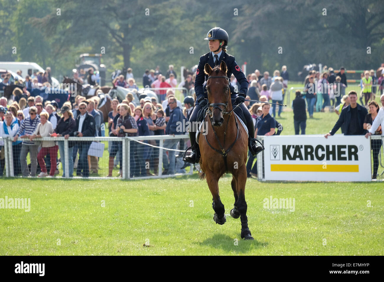 Vittoria Panizzon sur MERLOT'S MAGIC à Blenheim Palace en 2014 Banque D'Images