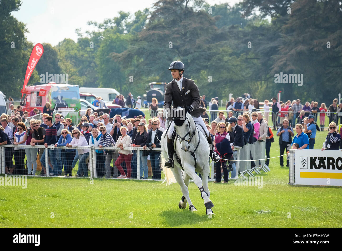 Francis Whittington au Blenheim International Horse Trials en 2014 où il a terminé en haut. Banque D'Images
