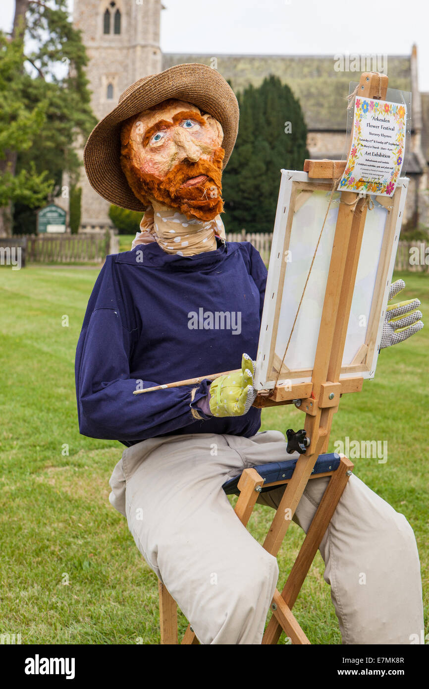 Life-like Vincent VAN GOGH épouvantail sur le village vert, Arkesden, Essex, UK Banque D'Images