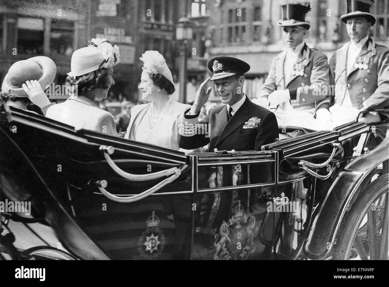 Jour de VE de la famille royale et du roi Banque D'Images