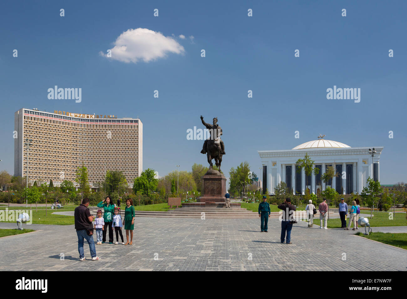 Amir Temour, Centre Building, Tachkent, Ouzbékistan, Ville, statue, le Congrès, l'architecture, ville, centre-ville, colorée, monument, sq Banque D'Images