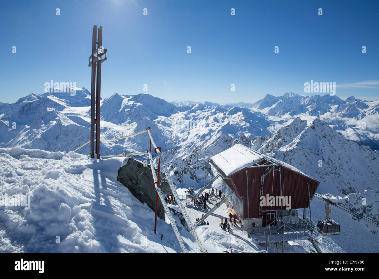 Mont Fort, ropeway, téléphérique, Mont Fort, Verbier, vue, Grand Combin, Montblanc, hiver, canton, VS, Valais, montagne, moun Banque D'Images