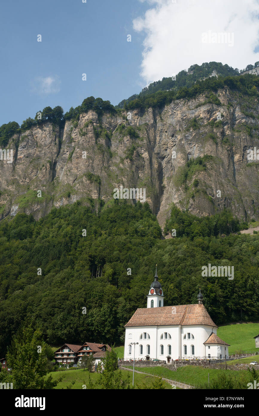 Muotatal, église, rock, falaise, Muotathal SZ, canton, SZ, Schwyz, Suisse, Europe, Banque D'Images