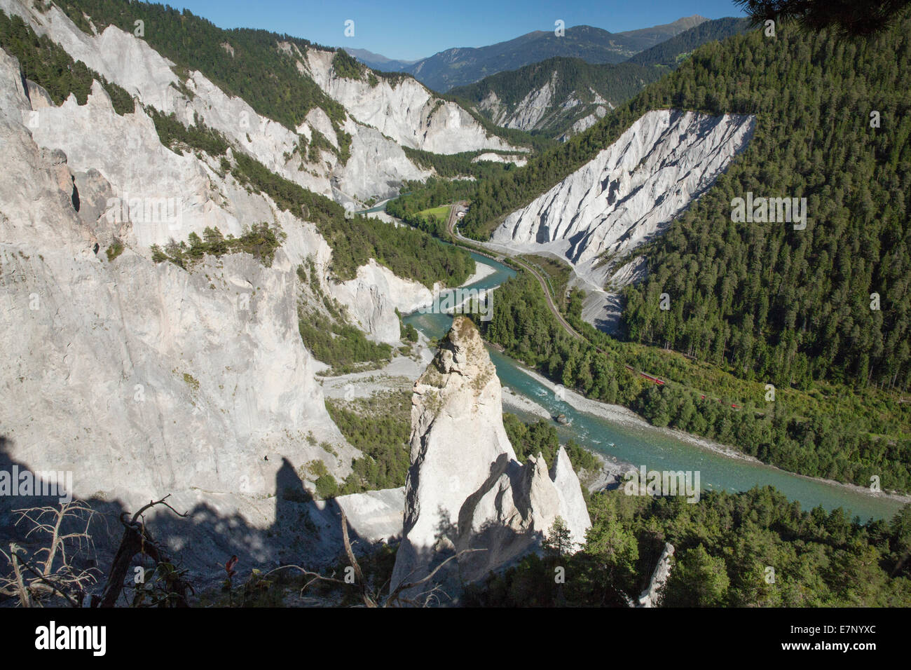 Ruine alta, RhB, Rhin gulch, Versam, GR, canton, Grisons, Grisons, rivière, débit, plan d'eau, de l'eau, de ravin, Rhin, Vorderrhe Banque D'Images