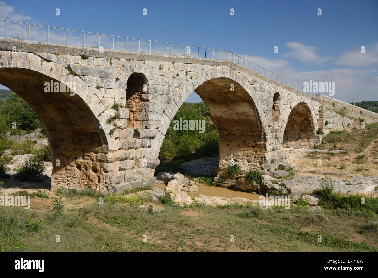 Europe, France, Provence, Pont Julien, romaine, pont, rivière Banque D'Images