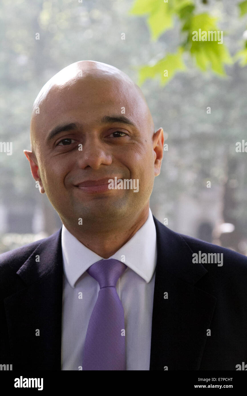 Westminster London,UK. 22 septembre 2014. Secrétaire de la culture Sajid Javid au Victoria Gardens à Westminster Crédit : amer ghazzal/Alamy Live News Banque D'Images