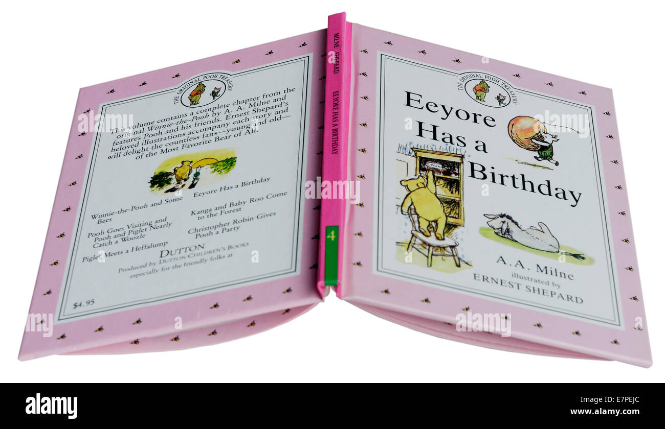 Eeyore a un livre d'anniversaire, avec l'original EH Shepard illustrations Banque D'Images