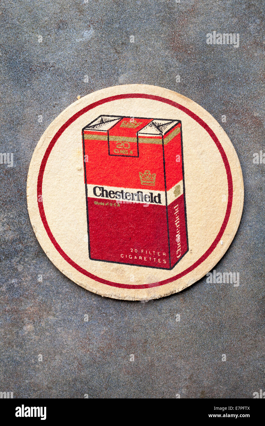 Beermat vintage britannique Cigarettes Chesterfield Publicité Banque D'Images